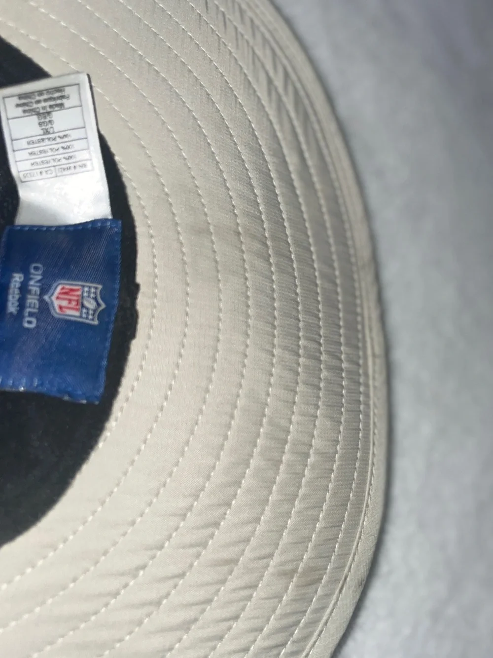 Vintage Reebok NFL Onfield Equipment Tampa Bay Buccaneers Boonie Hat